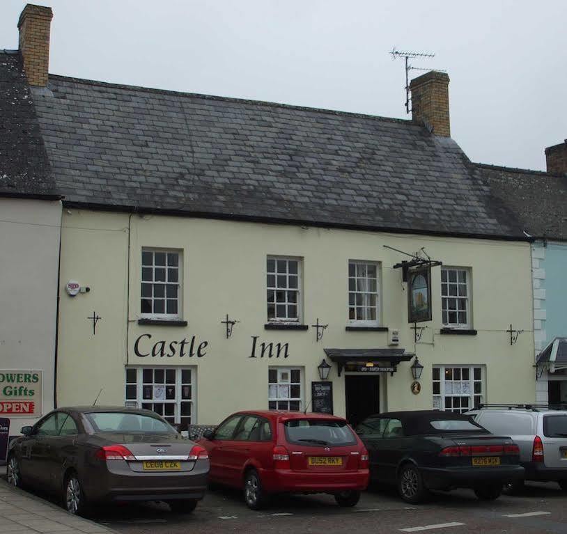 The Castle Inn Usk Eksteriør billede